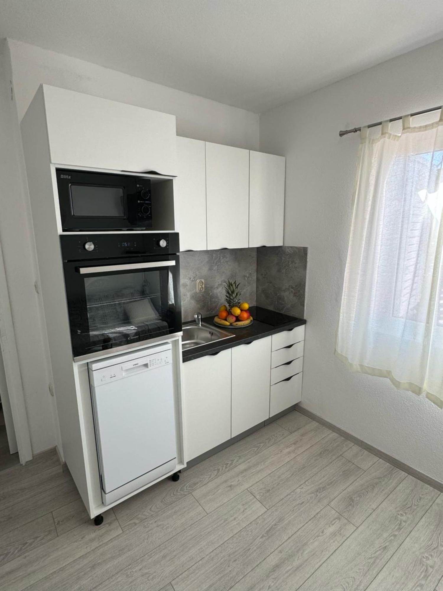 Apartmani Komparic Baška Voda Dış mekan fotoğraf